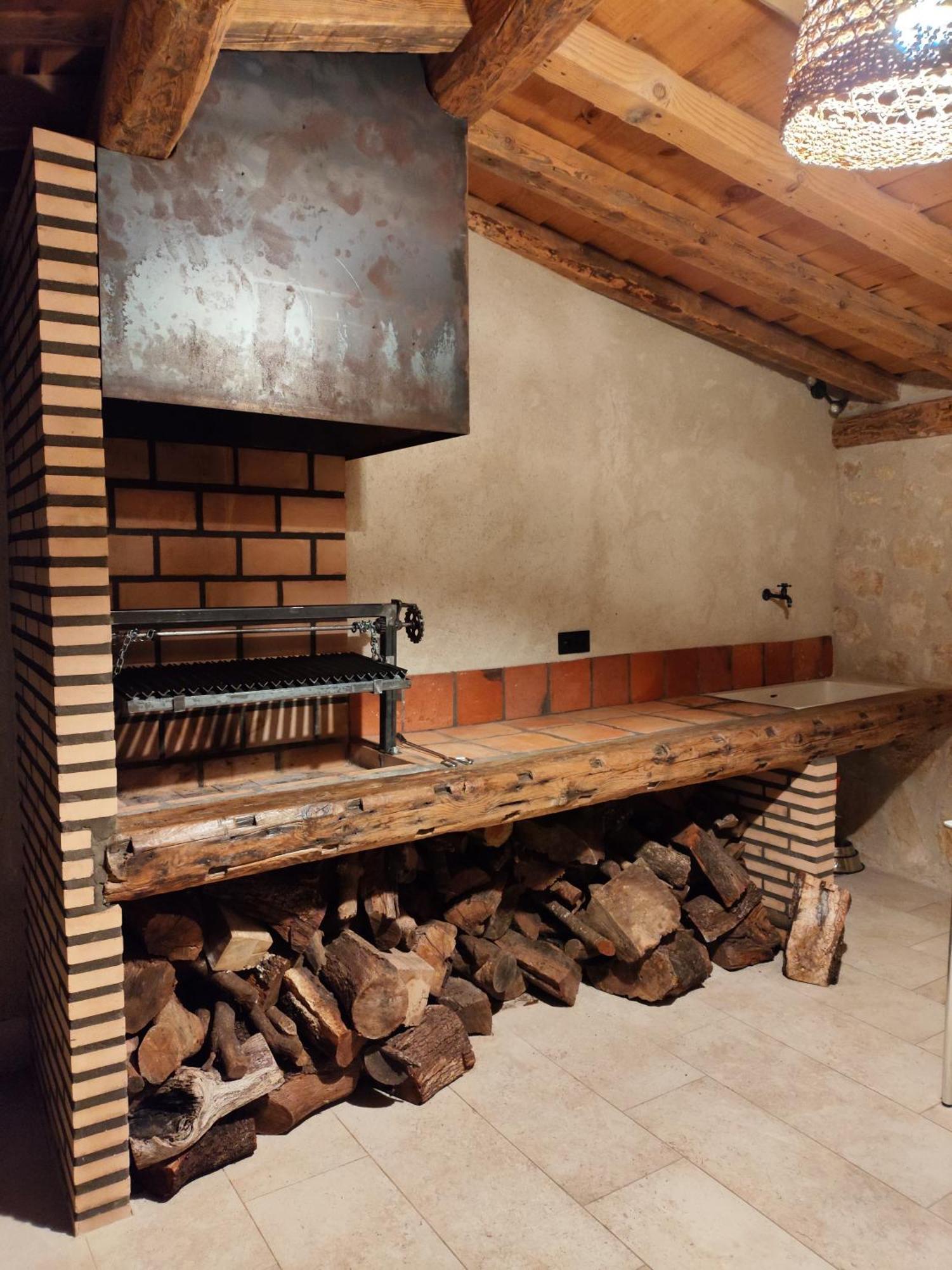 Vila Casa De Agustin Valverde Del Majano Exteriér fotografie